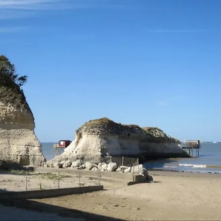 Barzan 公寓